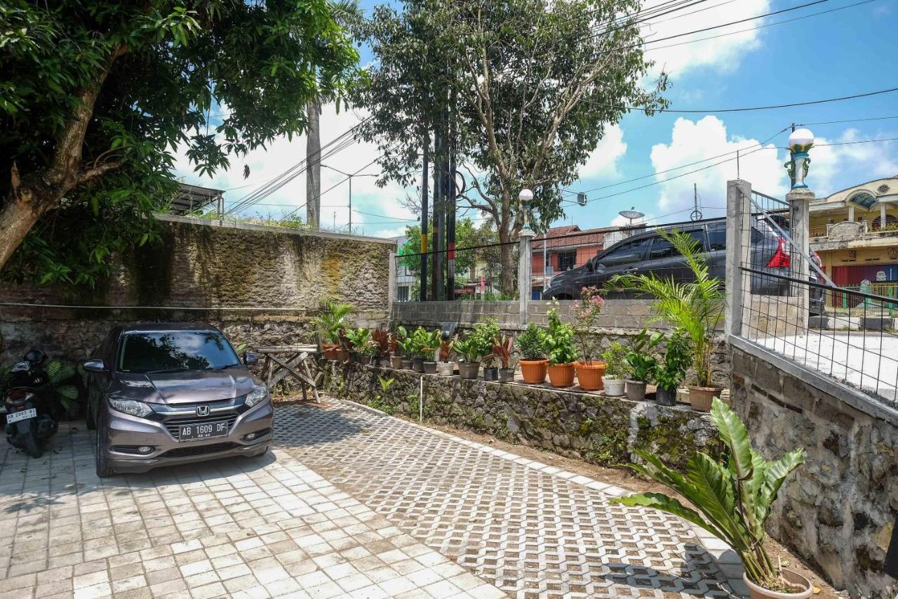 Reddoorz @ Jalan Ringroad Selatan 2 2*