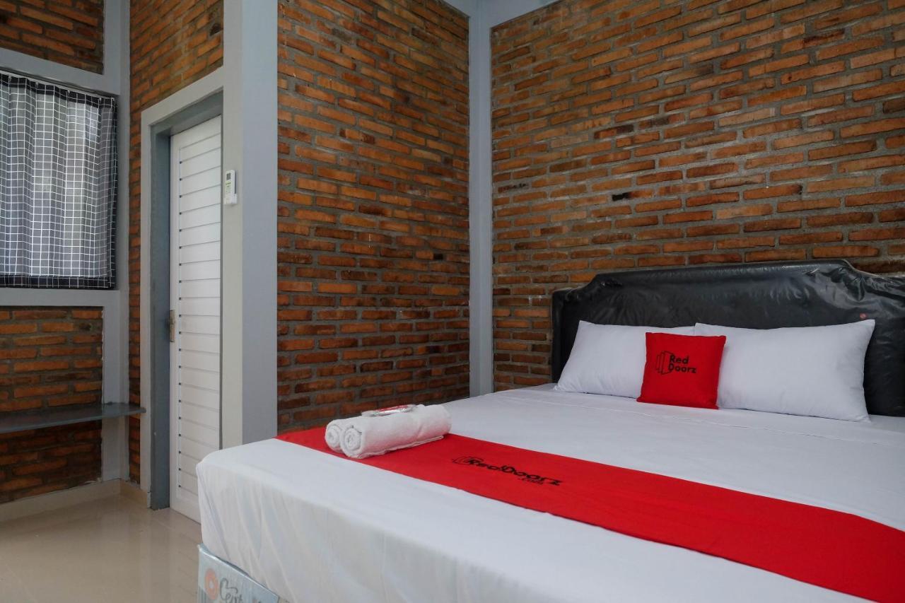 Hotel Reddoorz @ Jalan Ringroad Selatan 2 2*